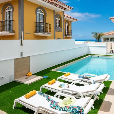 Luxury Holiday Heated Pool Villa