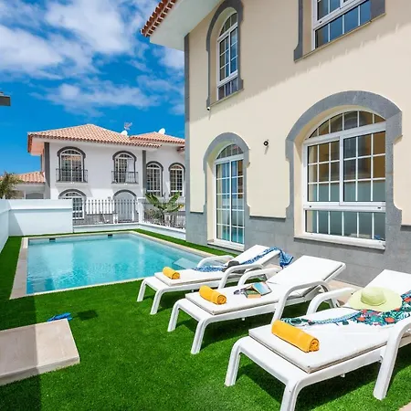 Luxury Holiday Heated Pool Villa *